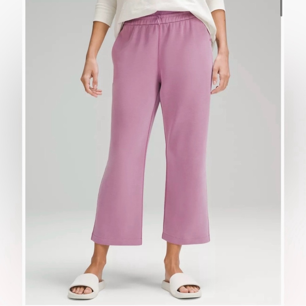 Lululemon Softstreme Straight Leg Cropped Velvet Dust Size 6